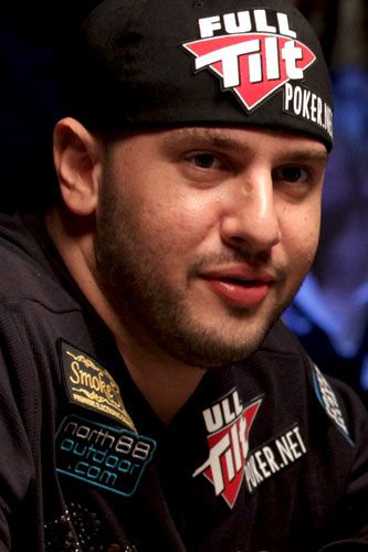 Michael “The Grinder” Mizrachi подписа с Full Tilt Poker 101