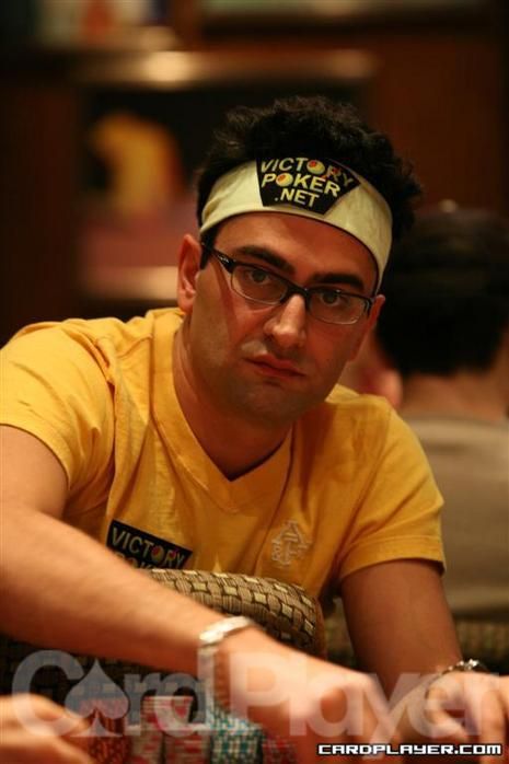 Antonio Esfandiari, 7년 만에 다시 WPT 파이널 테이블에, Vanessa Rousso 칩리더 101