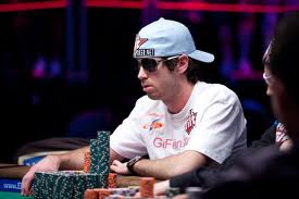 Nyheter i fra pokerverden, John Racener tatt i fyllekjøring igjen, Stjernene snublet i APPT... 101