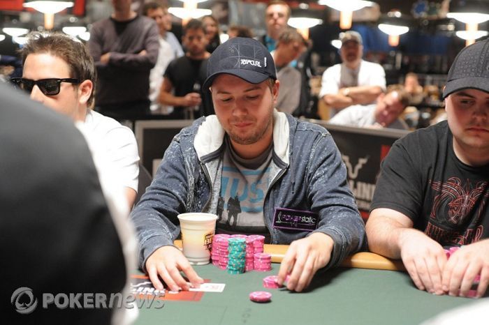 Roberto Santiago ficha por Full Tilt Poker 101