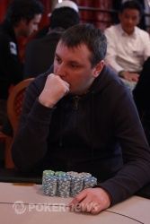 Первым финальный стол покинул украинец Руслан Придрик