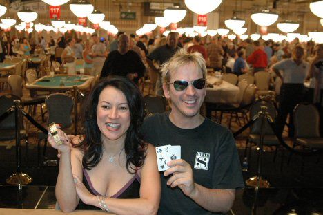 Ne visai nopietni: Slavenības pokerā 103
