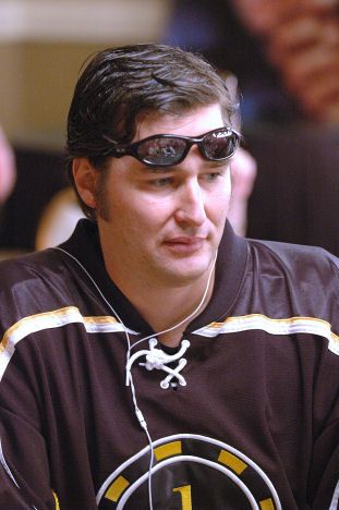 Phil Hellmuth u pregovorima sa Full Tilt Pokerom? 101