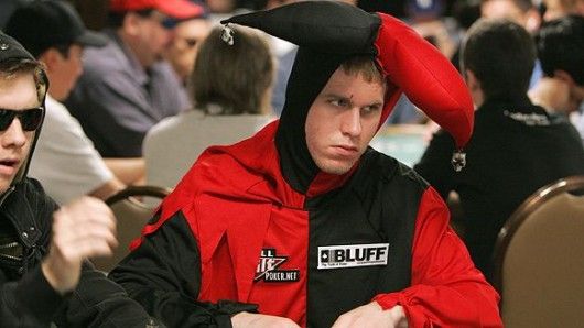 Ne visai nopietni: WSOP kostīmi 107
