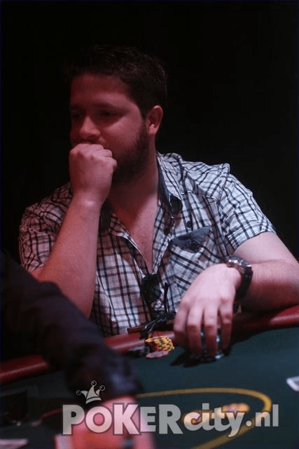 Sportshoe Diaries - Lol live poker 101