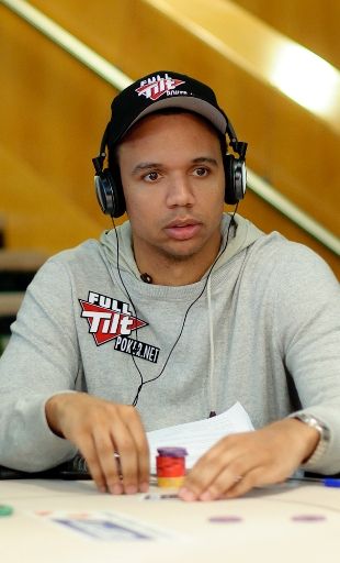 Panašu, kad nebeišvysime Ivey su Full Tilt simbolika