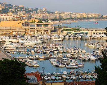 Wysoki poziom życia w Cannes podczas WSOPE-E