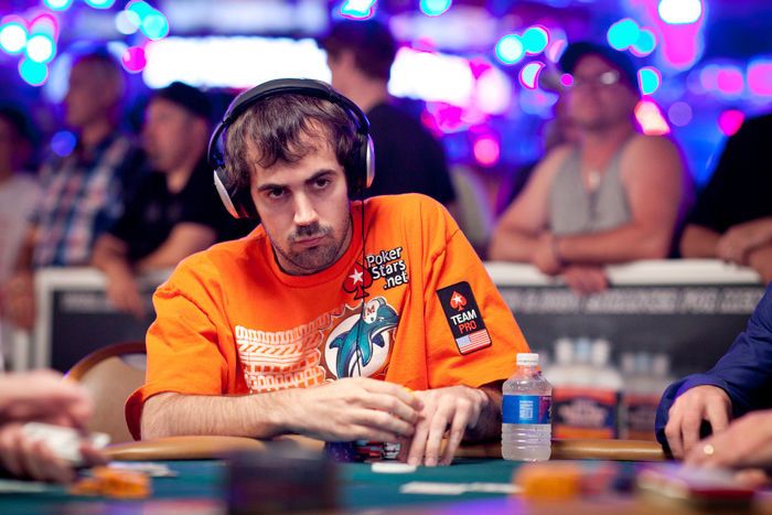 WSOP - De tweede dag van het .000 Players Championship 104