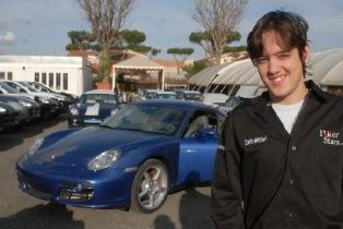 Dario Minieri był pierwszym graczem, który kupił Porsche Cayman S