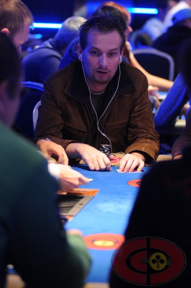 Série fotek z Říjnového Poker Festivalu v Praze (01:57) 137