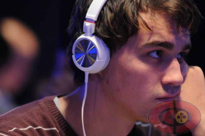 Série fotek z Říjnového Poker Festivalu v Praze (01:57) 136