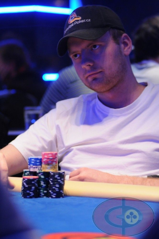 Série fotek z Říjnového Poker Festivalu v Praze (01:57) 115