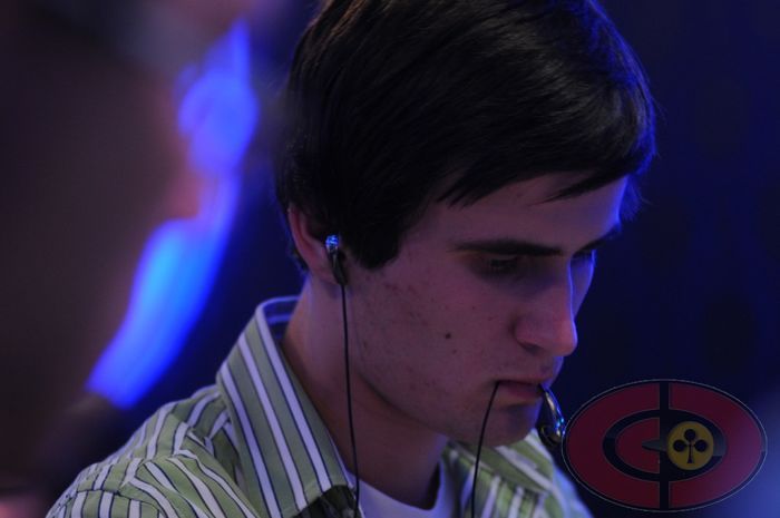Série fotek z Říjnového Poker Festivalu v Praze (01:57) 112
