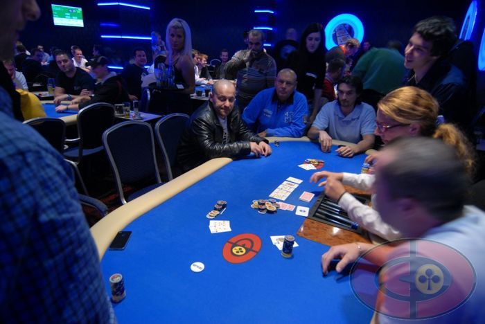 Série fotek z Říjnového Poker Festivalu v Praze (01:57) 101