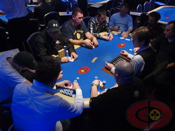 Várka fotek ze Dne 2 Main Eventu v pražském Concord Card Casino, část 2 136