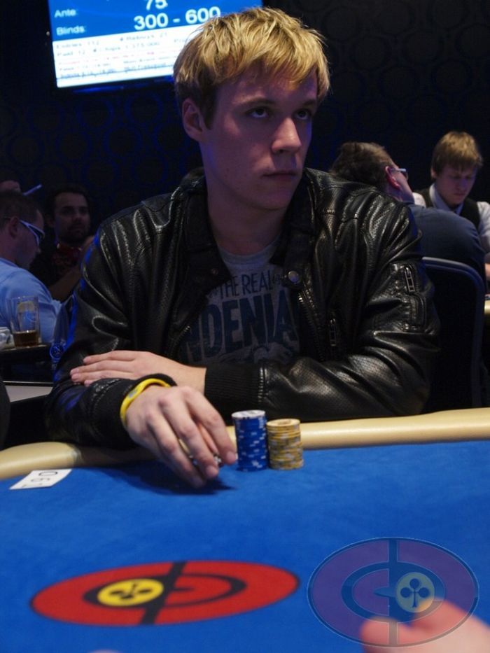 Várka fotek ze Dne 2 Main Eventu v pražském Concord Card Casino, část 2 128