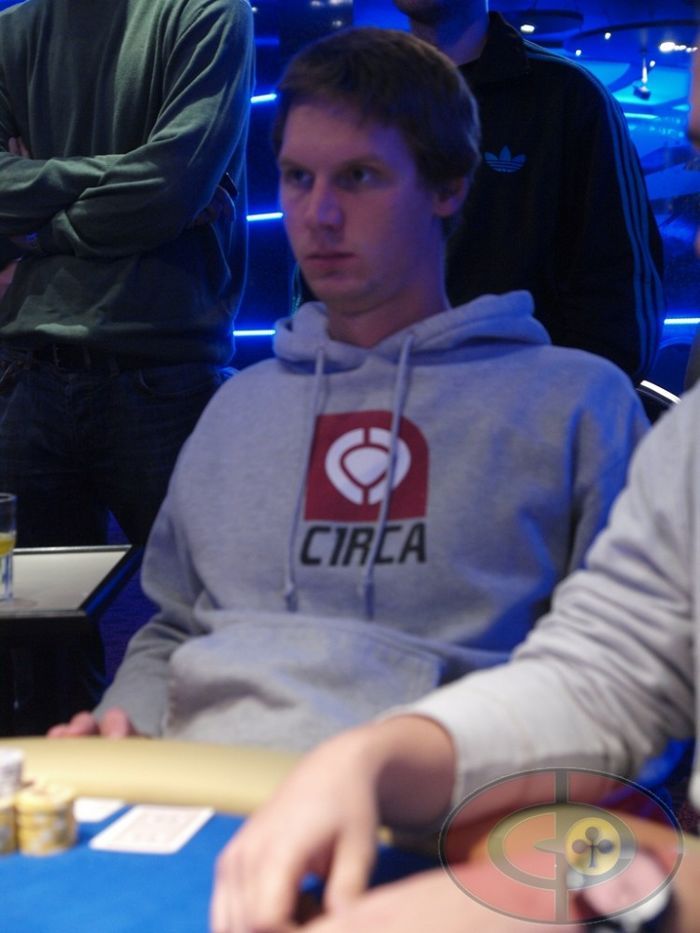 Várka fotek ze Dne 2 Main Eventu v pražském Concord Card Casino, část 2 122