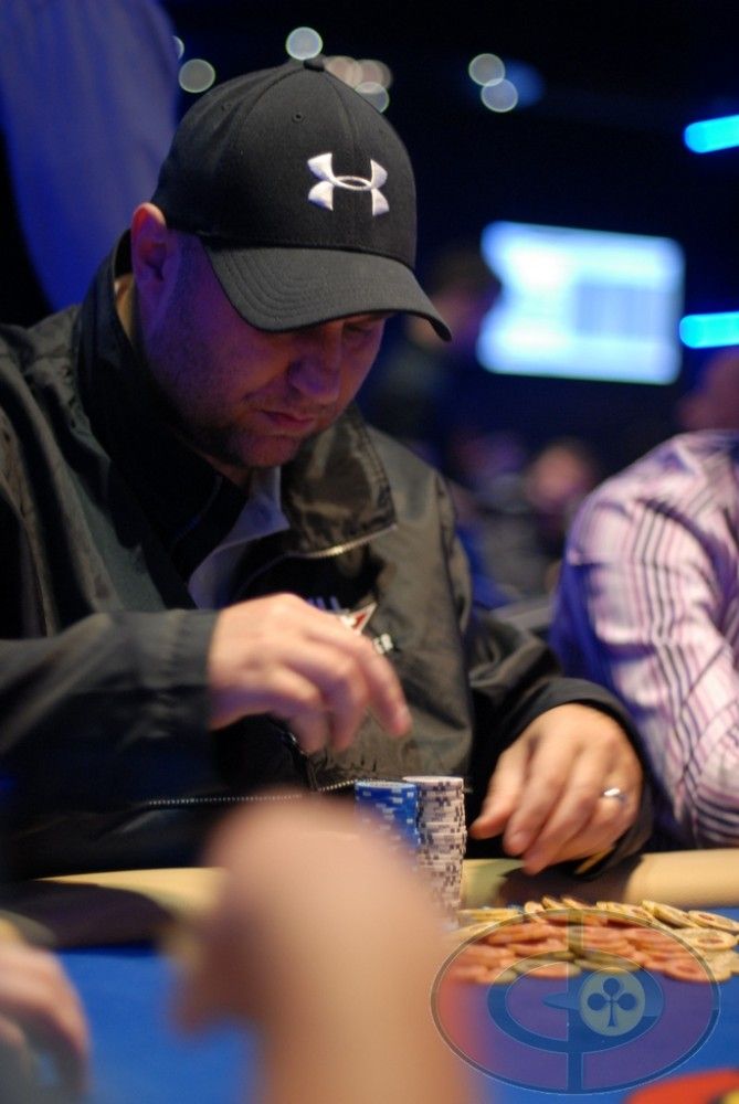 Várka fotek ze Dne 2 Main Eventu v pražském Concord Card Casino, část 2 109