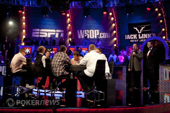 2011 World Series of Poker Main Event финална маса: Lamb, Heinz или Staszko? 106