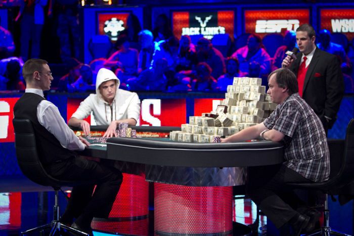 WSOP Through the Lens: The November Nine and a New Champion 127