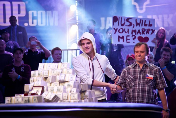 WSOP Through the Lens: The November Nine and a New Champion 135