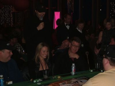 Phil Hellmuth to Host Poker Benefit for Agrace HospiceCare 101