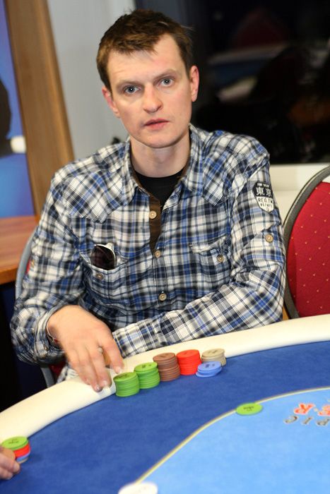 Esimese päeva lõpetas chipliidrina Steve Leets