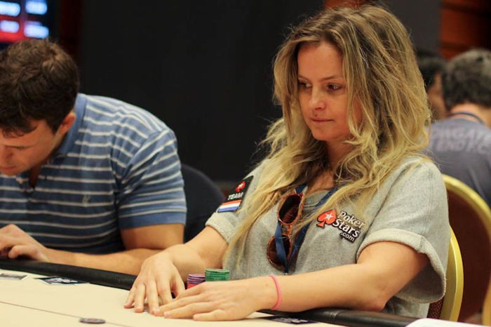 PokerStars.com EPT Praag: Drie werkbare stacks door naar dag twee 101