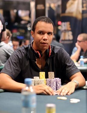 Philas Ivey penktąją dieną 12-oje pozicijoje