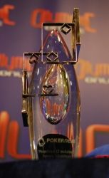 PokerNews LT Invitational turnyro nugalėtojo taurė