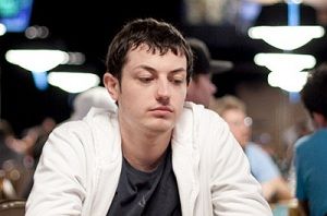 Poranny Kurier:Dwan wygrywa pota ,8 mln w Macau, Turnieje DeepStack w Mohegan Sun i więcej 101