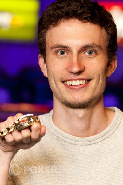 WSOP 2012: Růžička s Kropáčkem v penězích, ale už nepokračují 101