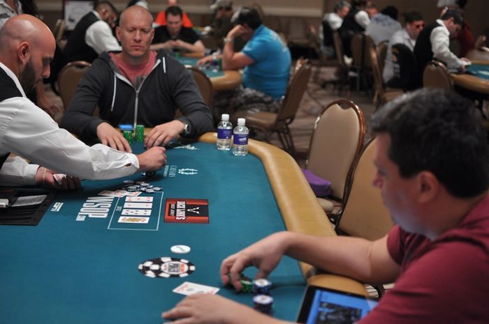 All Mucked Up: 2012 World Series of Poker Day 16 Live Blog 111