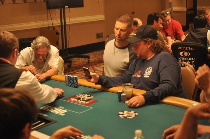 All Mucked Up: 2012 World Series of Poker Day 17 Live Blog 114