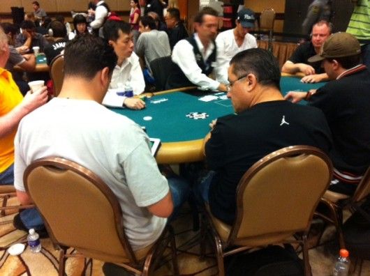 WSOP 2012 : Comment les joueurs tuent-ils le temps à une table ? 110