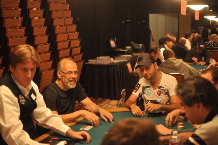 All Mucked Up: 2012 World Series of Poker Day 19 Live Blog 108