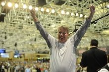 Vinner av $1500 2-7 Draw Lowball, Larry Wright!