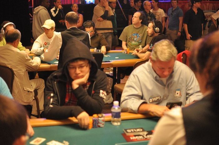 All Mucked Up: 2012 World Series of Poker Day 28 Live Blog 123