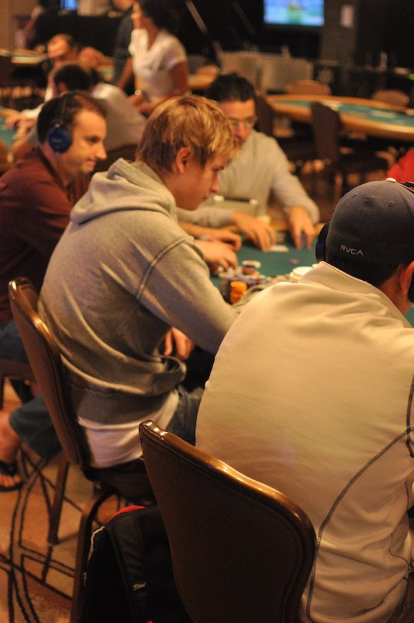 2012 World Series of Poker: Fifty Shades of Grey 103