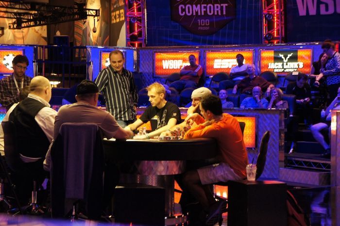 All Mucked Up: 2012 World Series of Poker Day 32 Live Blog 102