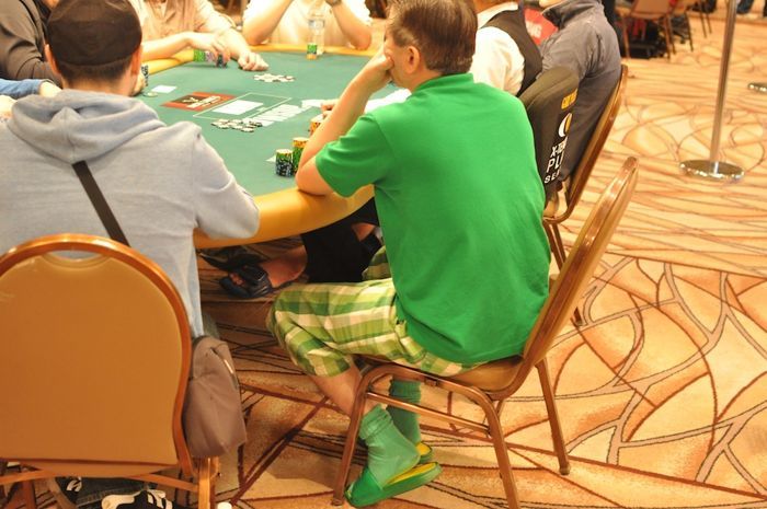 All Mucked Up: 2012 World Series of Poker Day 42 Live Blog 111