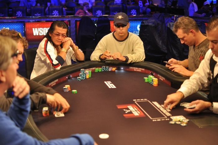 All Mucked Up: 2012 World Series of Poker Day 42 Live Blog 136