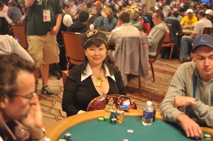 All Mucked Up: 2012 World Series of Poker Day 44 Live Blog 111