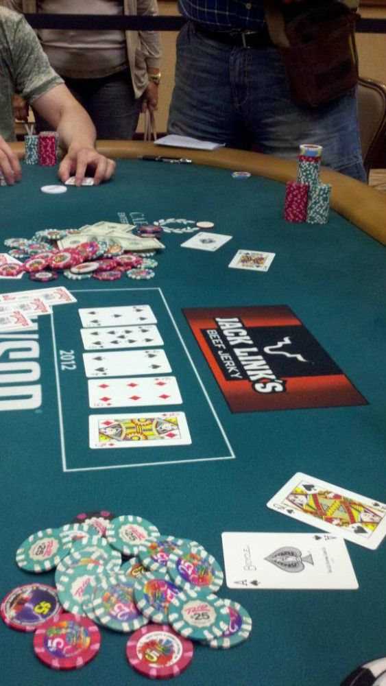 Den mærkværdige hånd fra $5/$10 cash-gamet ved WSOP.