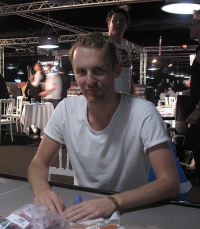 PokerNews Boulevard: Johan van Til beste speler op dag 1B Partouche Poker Tour, en meer... 101