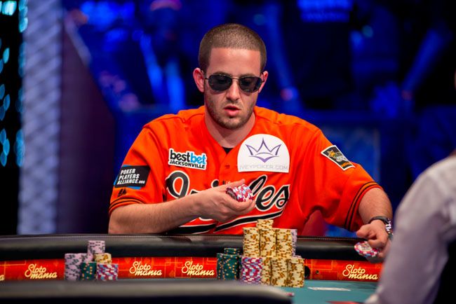2012 World Series of Poker Main Event Final Table Photo Blog 113