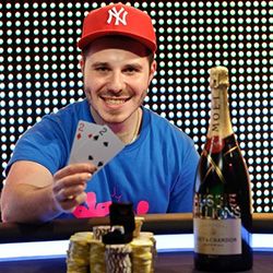 Новости дня: Bluff открыл голосование на приз... 101
