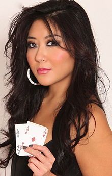 Maria Ho piše zgodovino – Američanka postala prva poker komentatorka na TV! 101