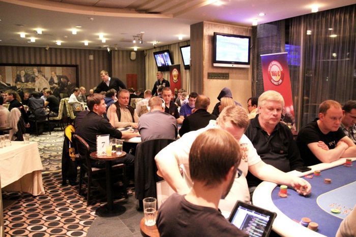 Triobet Live tõi Olympic Casinosse täismaja ning 37 mängijat pääses lauadesse alles ootenimekirja alusel.