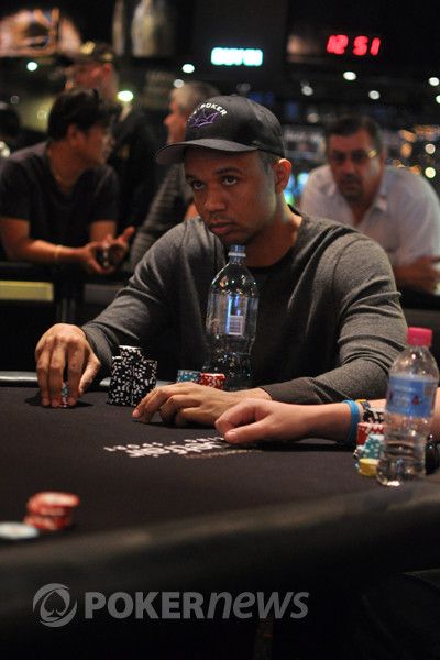 Aussie Millions Main Event Jour 4 : Dan Shak chipleader pour la table finale 101